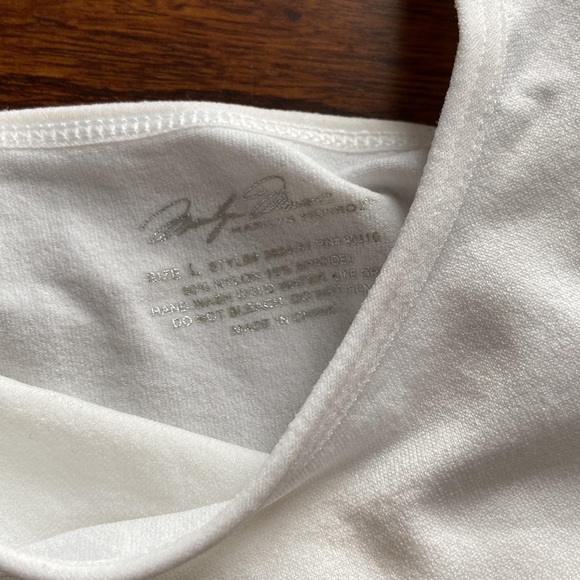 NWOT Set of two beautiful lace trim tank tops in size L - Picture 5 of 5